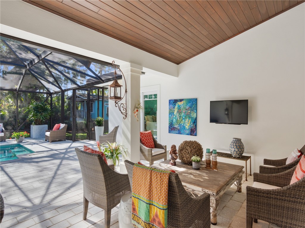 746 Iris Lane