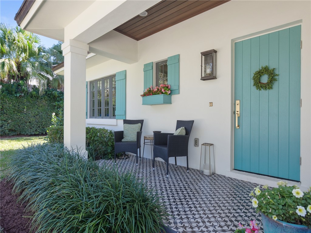 746 Iris Lane