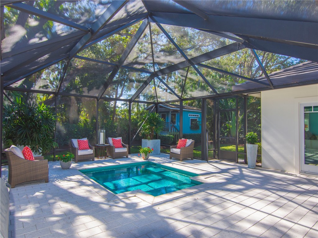 746 Iris Lane