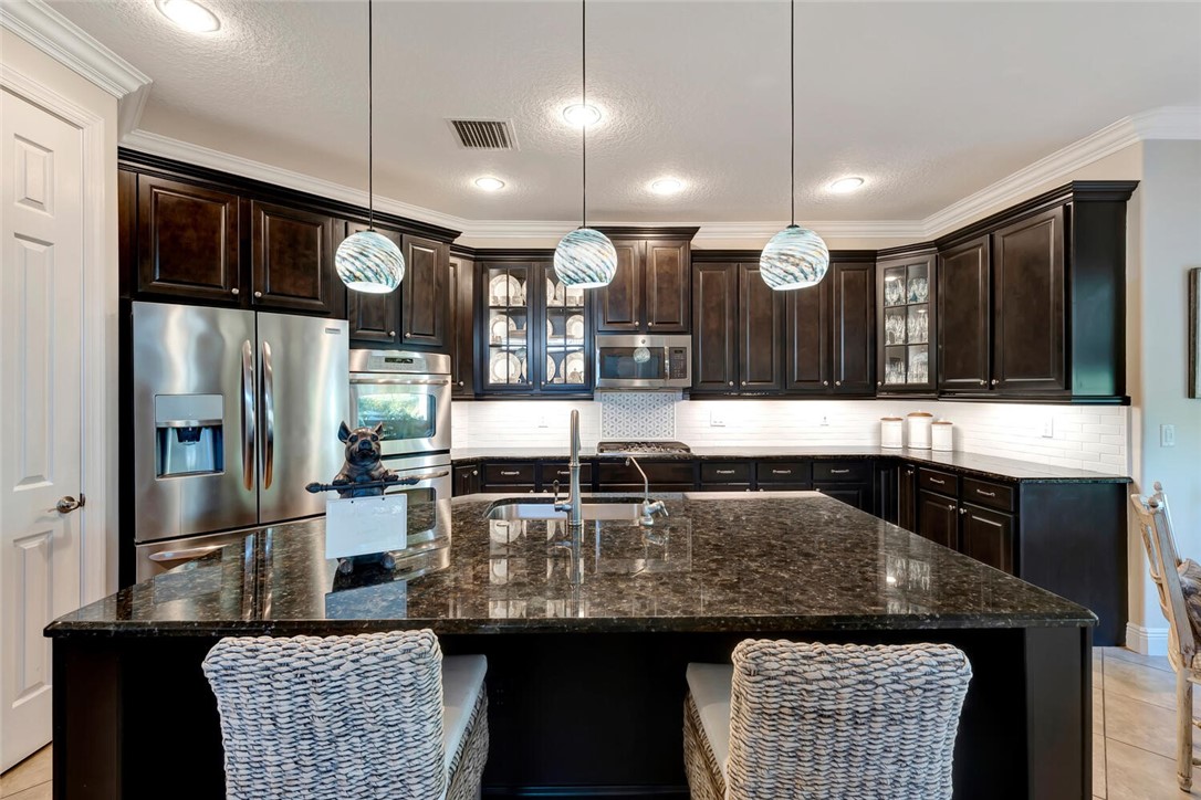 4217 Diamond Square