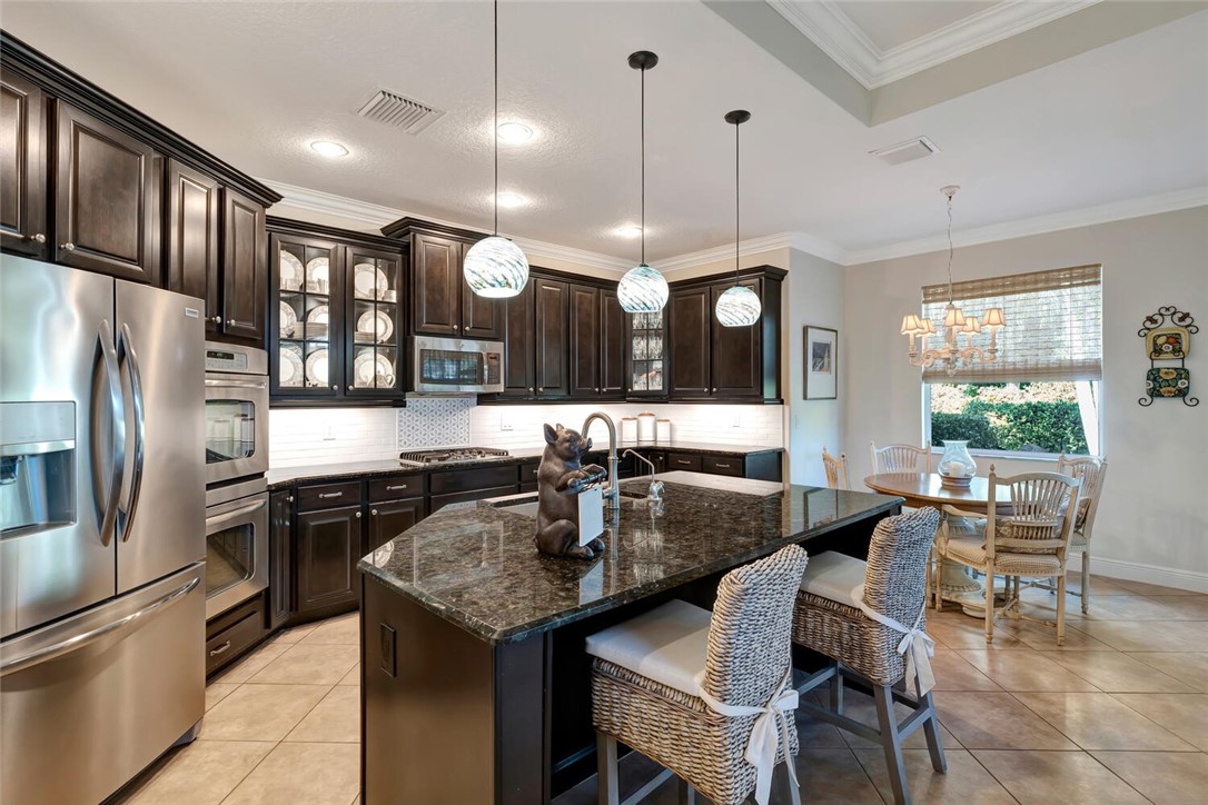 4217 Diamond Square