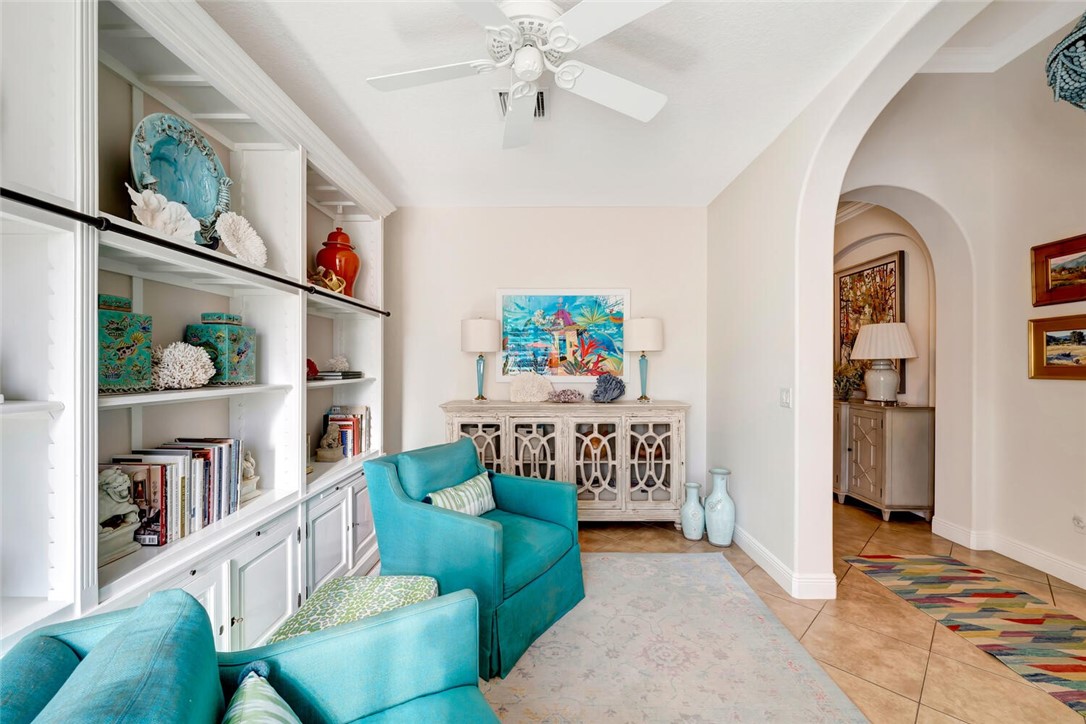 4217 Diamond Square