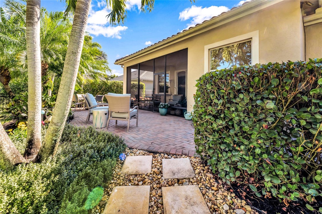 4217 Diamond Square