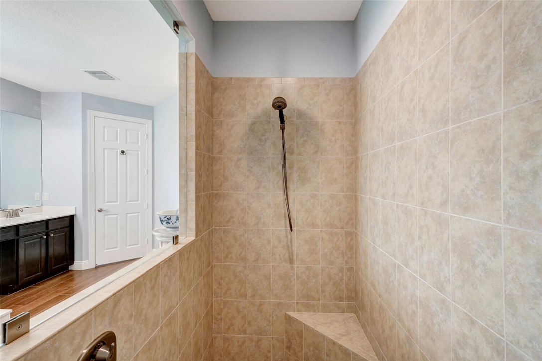 4217 Diamond Square