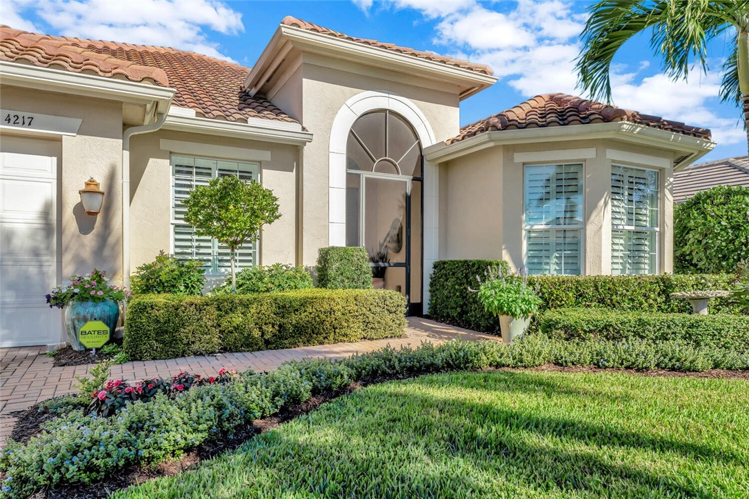 4217 Diamond Square