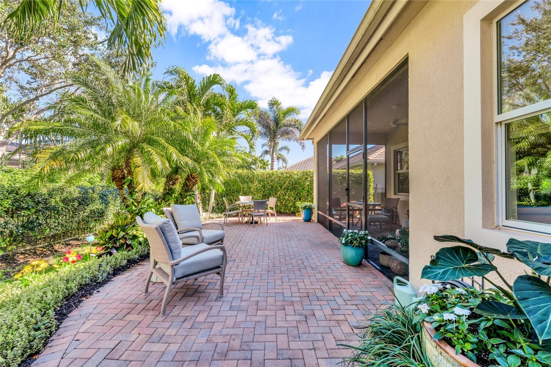 4217 Diamond Square