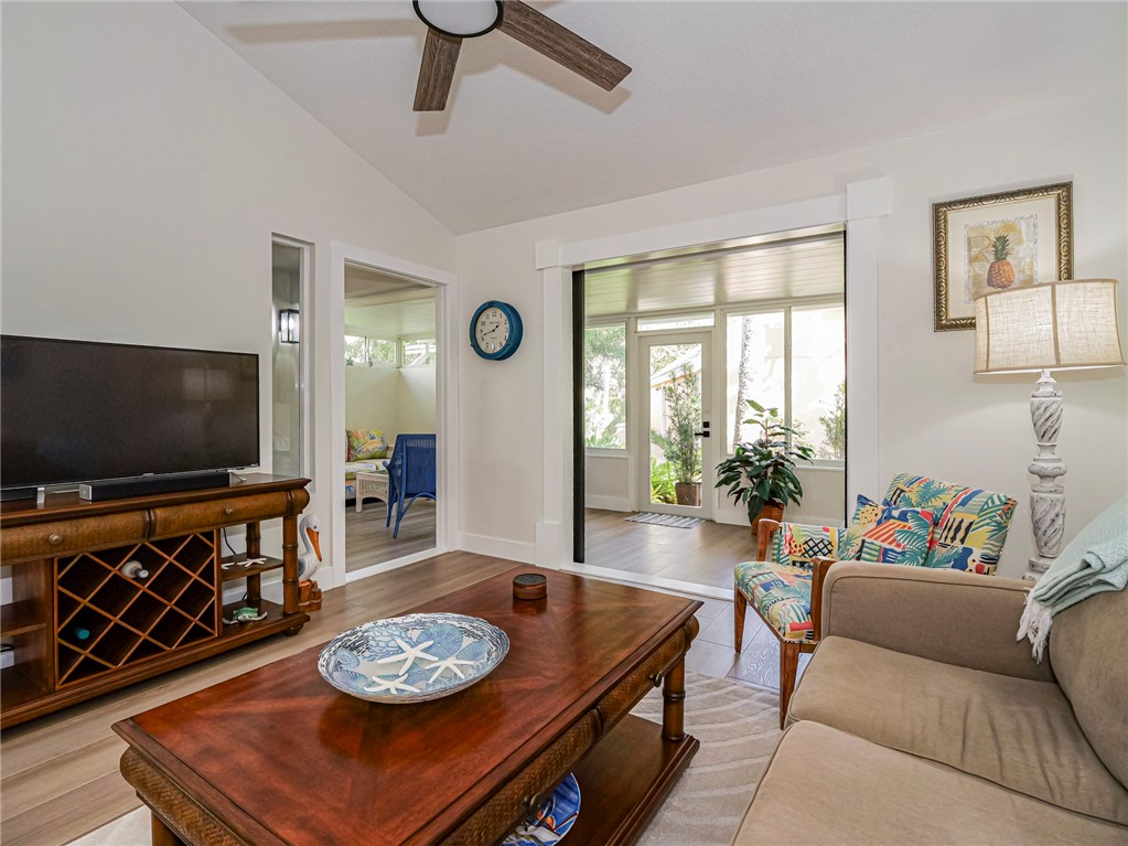 1414 Coral Oak Lane 1002