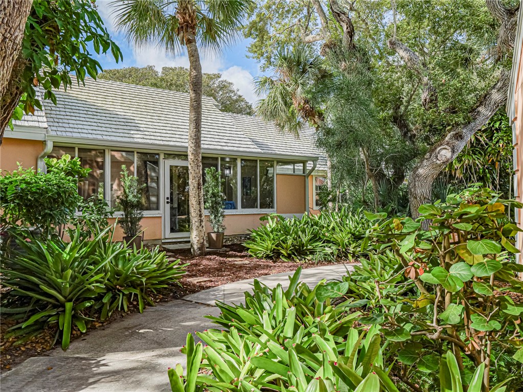 1414 Coral Oak Lane 1002