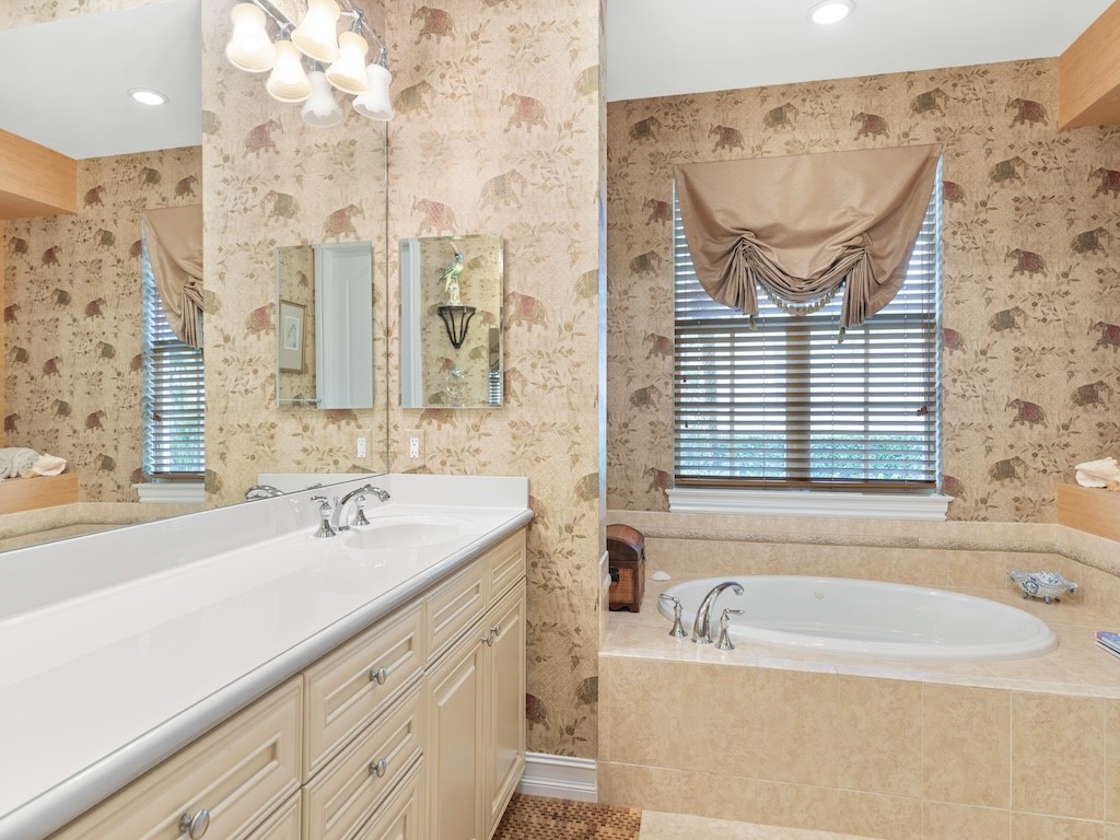 2802 Saint Barts Square