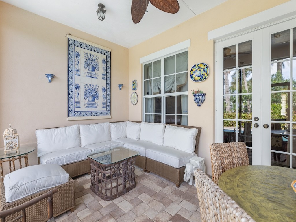 2802 Saint Barts Square