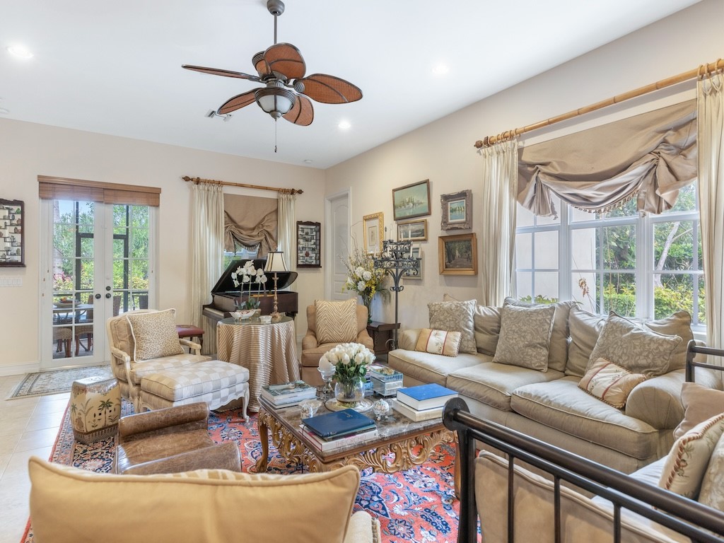 2802 Saint Barts Square