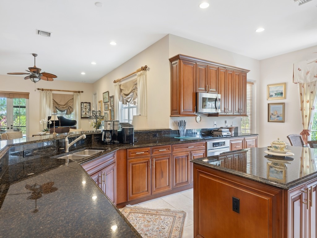 2802 Saint Barts Square
