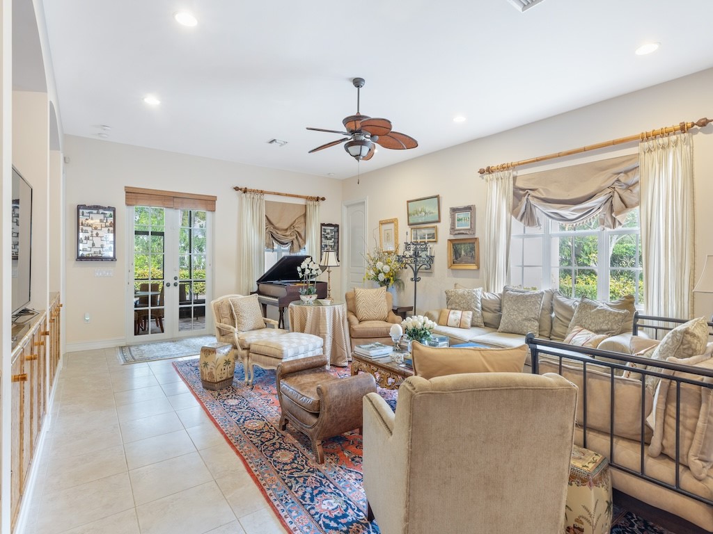 2802 Saint Barts Square