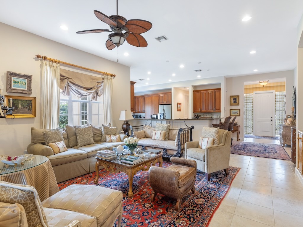 2802 Saint Barts Square