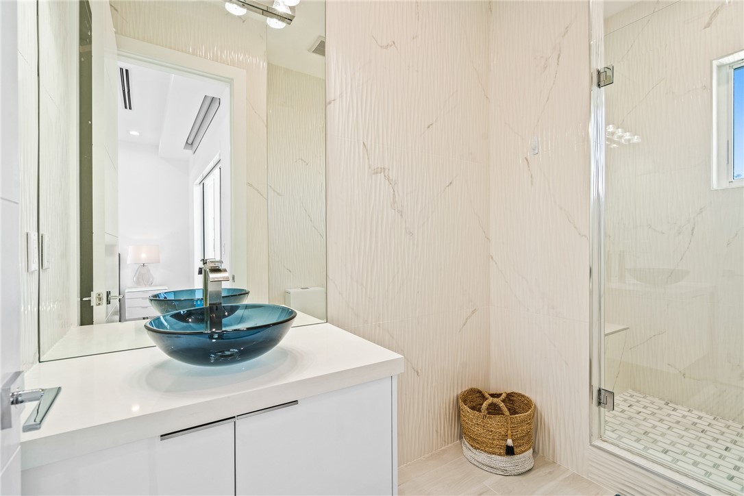 4410 N Highway A1a