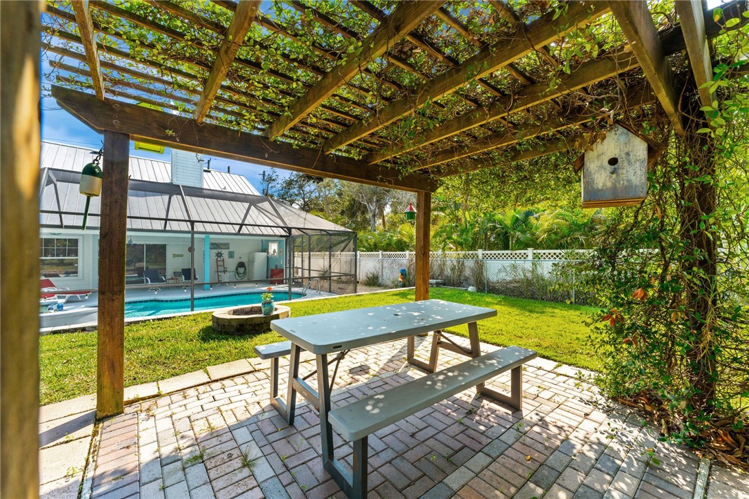 7710 Roseland Road