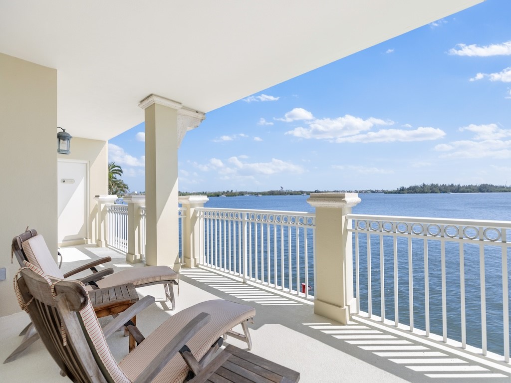 3 Royal Palm Point 1W