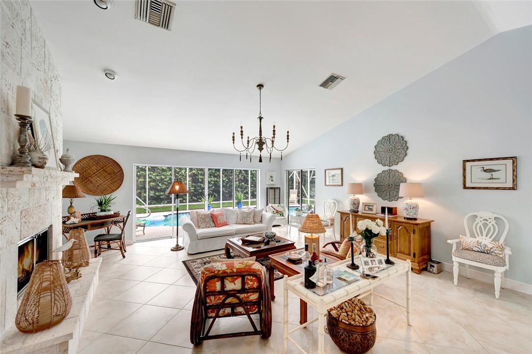 1340 Spanish Lace Lane