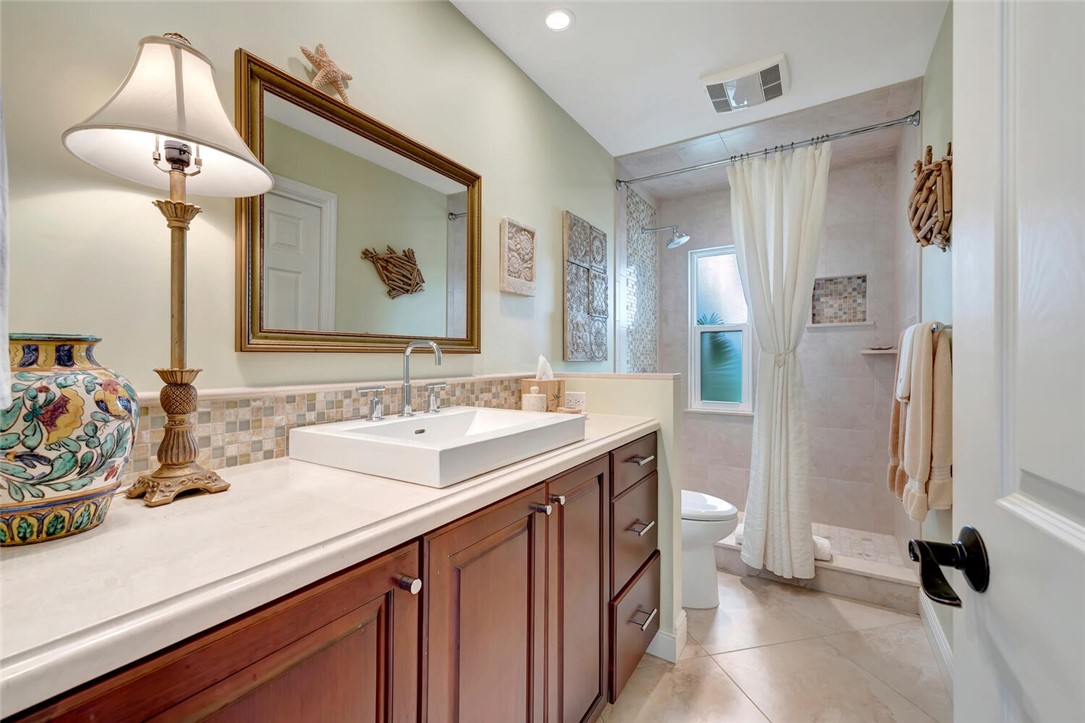1340 Spanish Lace Lane