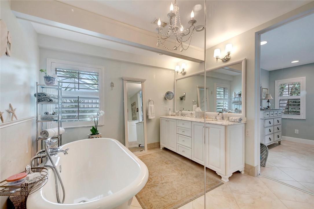 1340 Spanish Lace Lane