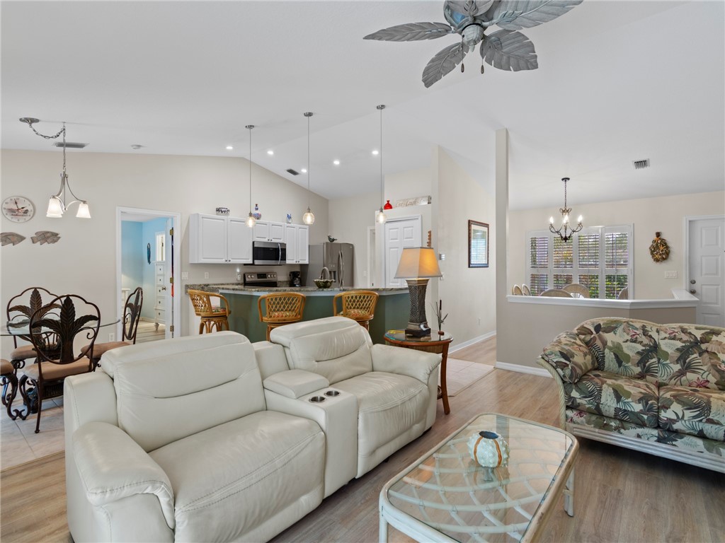 739 46th Square