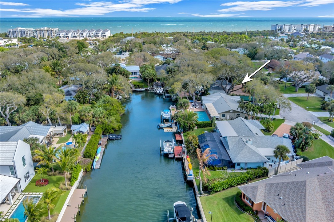 725 Tides Road