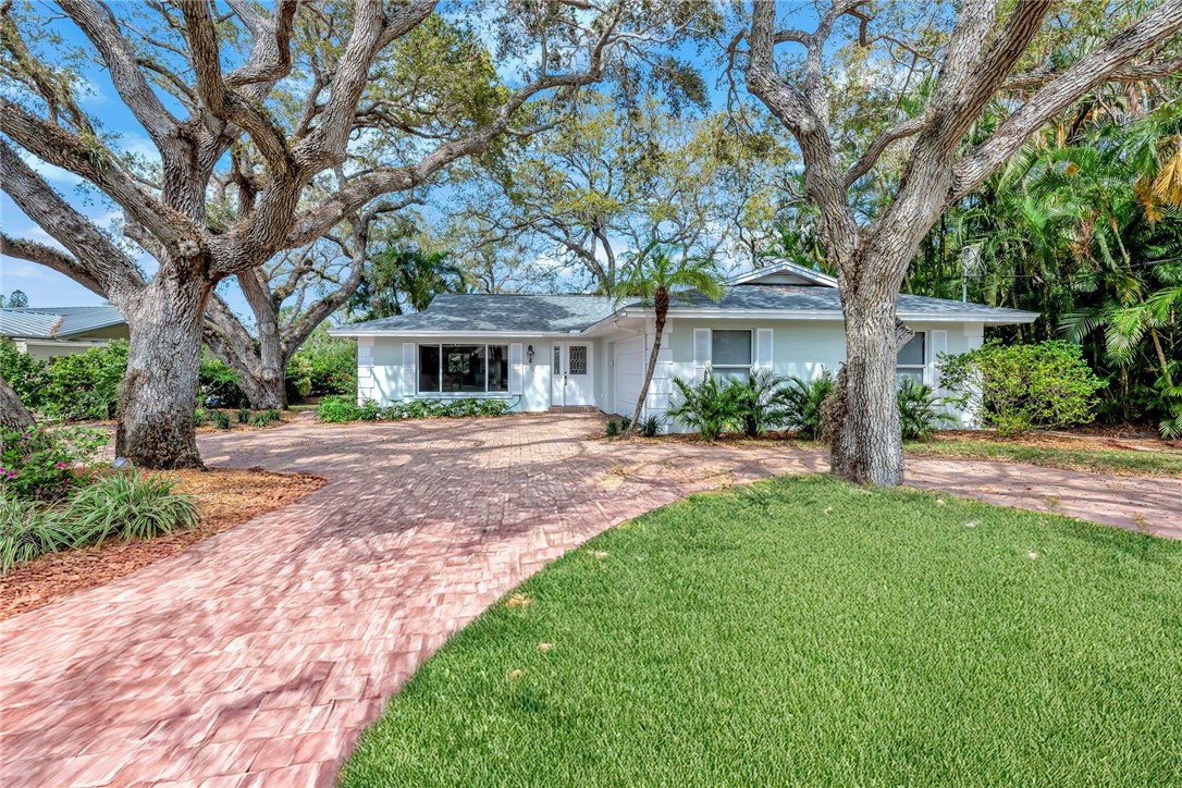 725 Tides Road