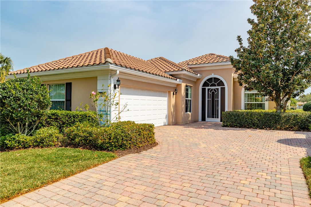 5176 Eleuthra Circle