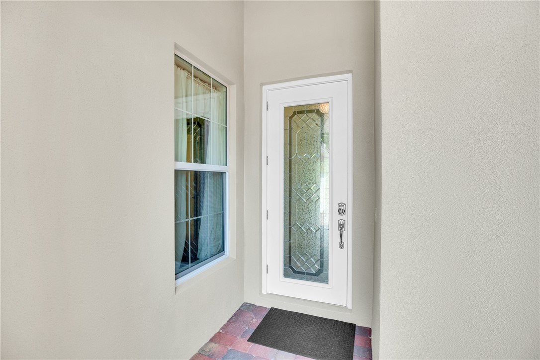 5176 Eleuthra Circle