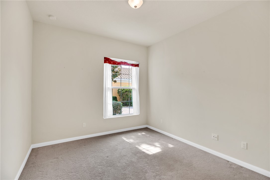 5176 Eleuthra Circle