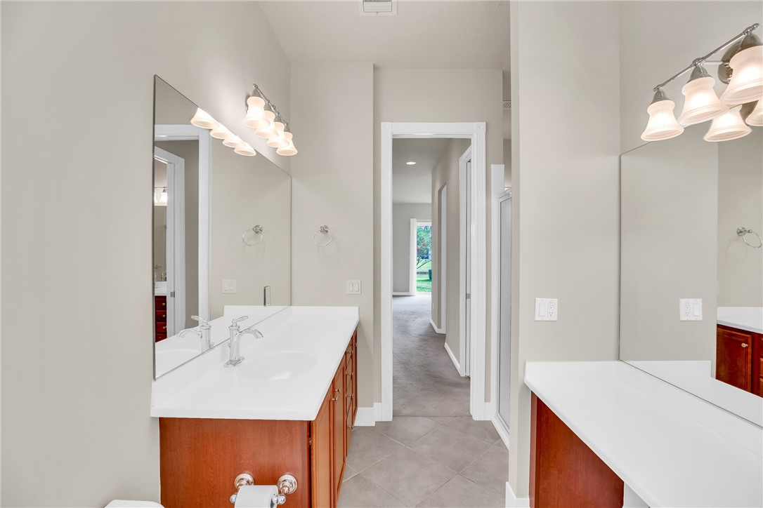 5176 Eleuthra Circle