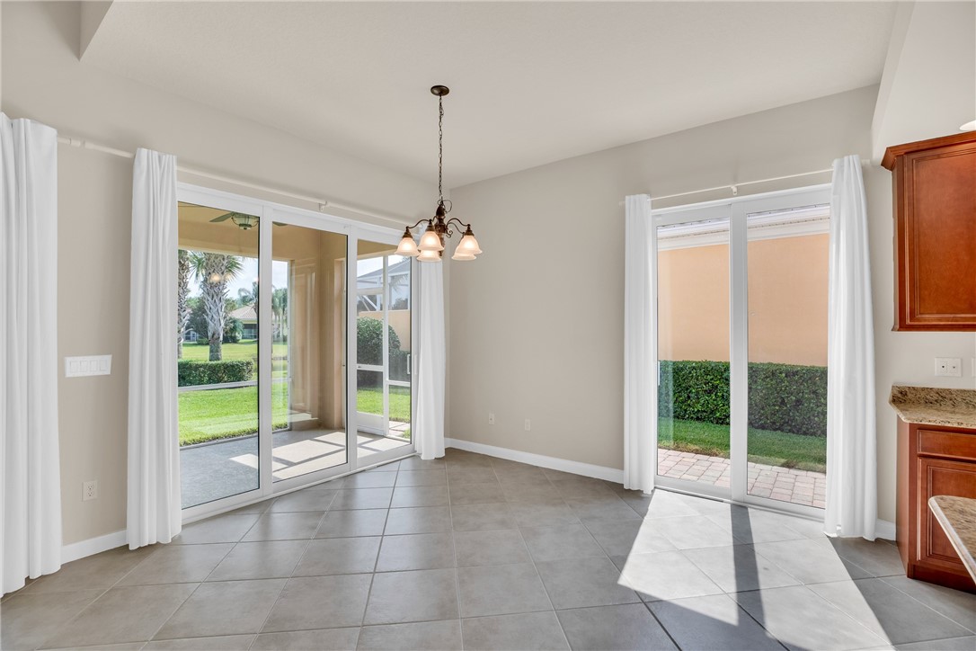 5176 Eleuthra Circle