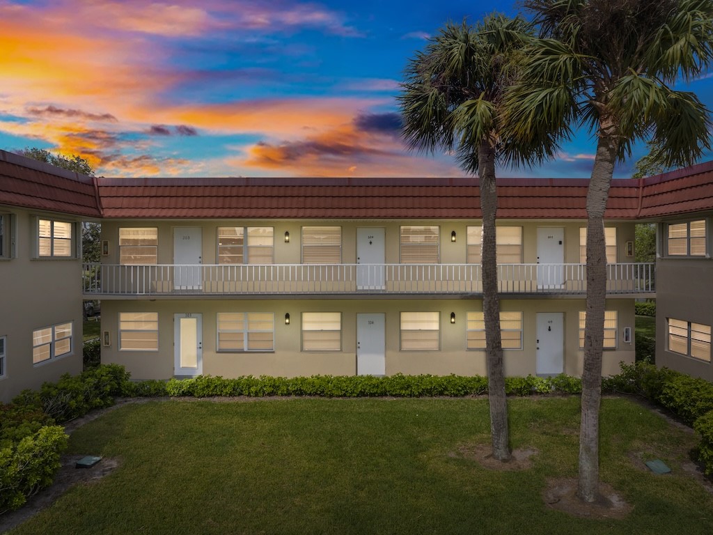 71 Royal Oak Court 204