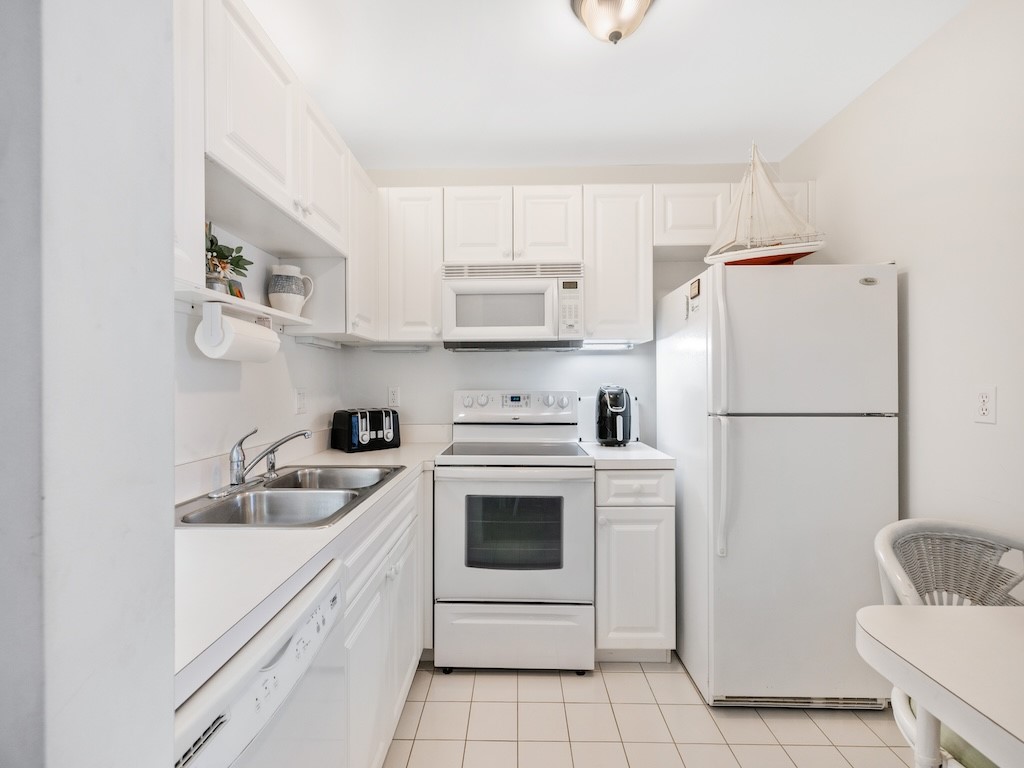 71 Royal Oak Court 204
