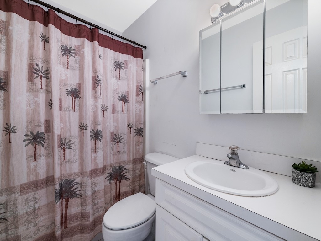 71 Royal Oak Court 204