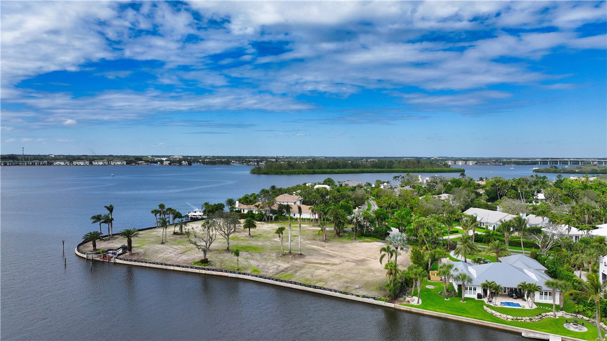 512 River Drive