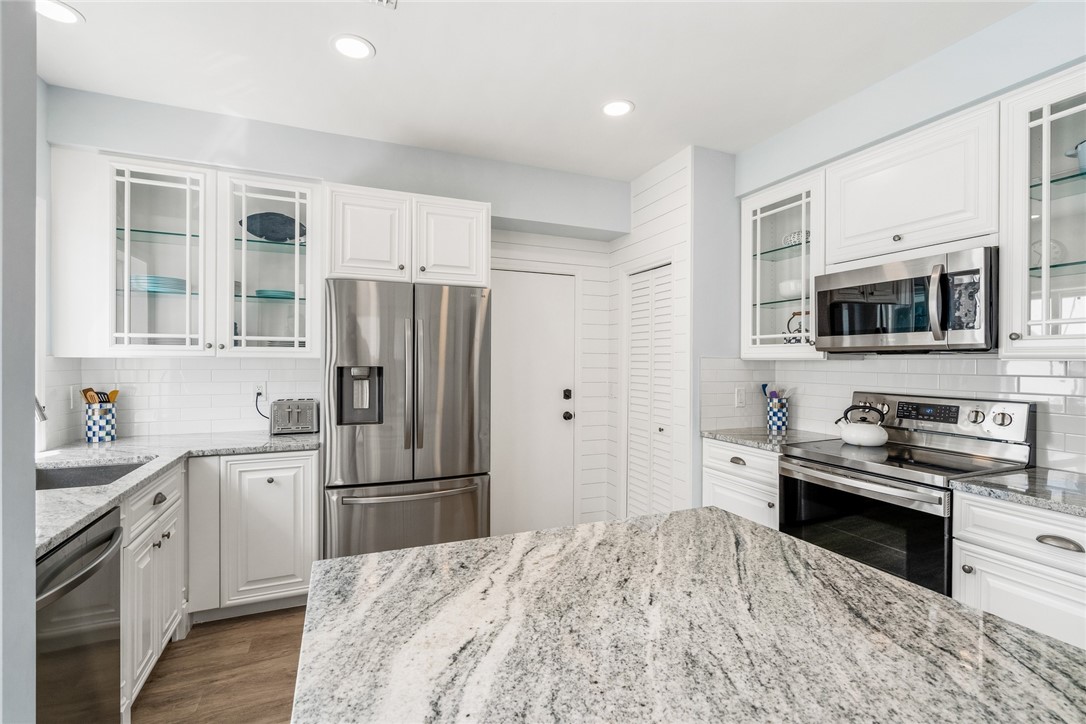 2142 Via Fuentes Way 2142