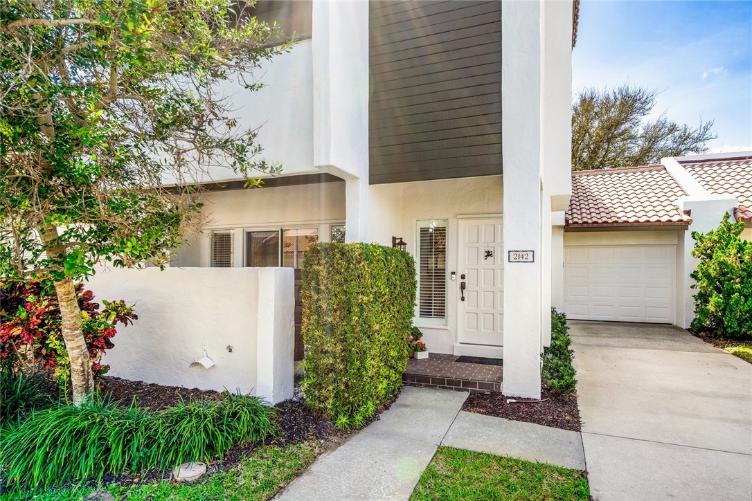 2142 Via Fuentes Way 2142