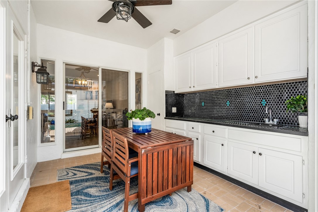 2142 Via Fuentes Way 2142