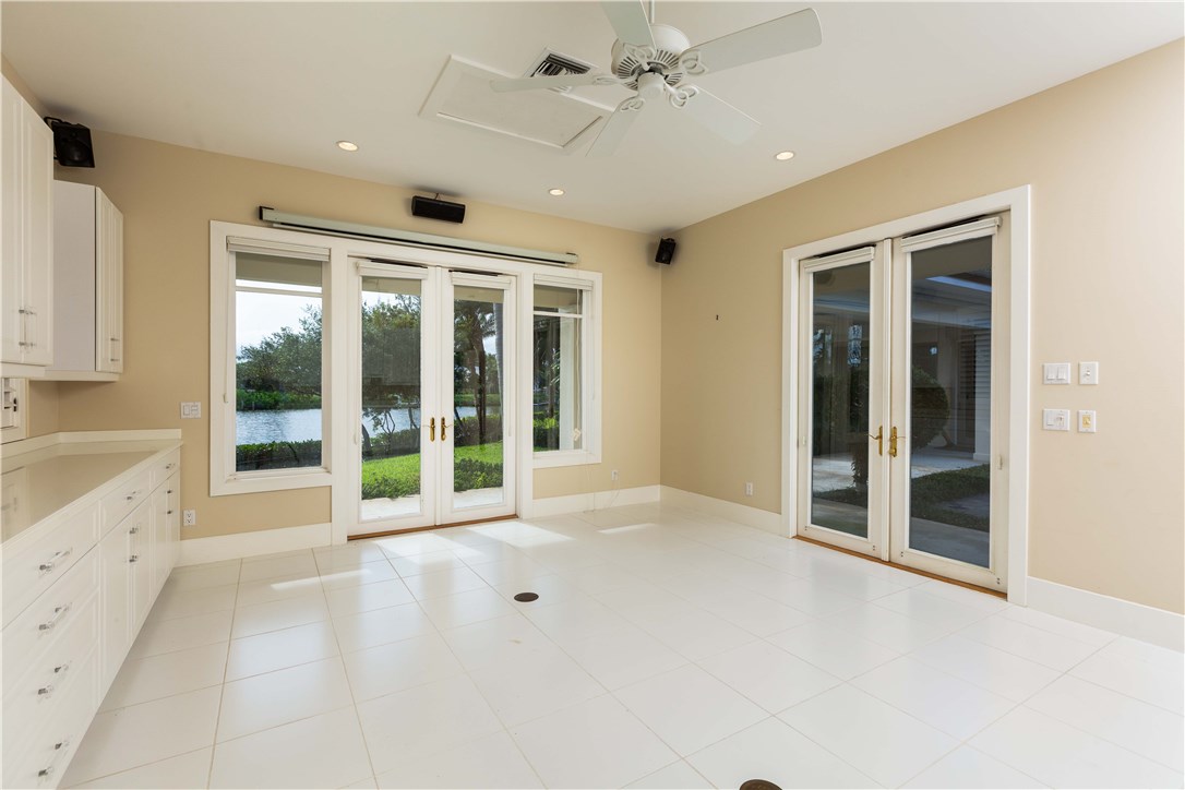 730 Egret Point