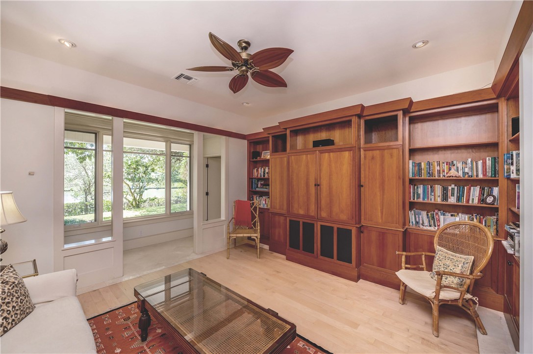 730 Egret Point