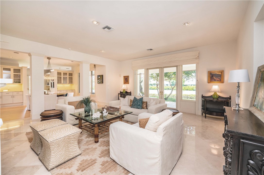 730 Egret Point