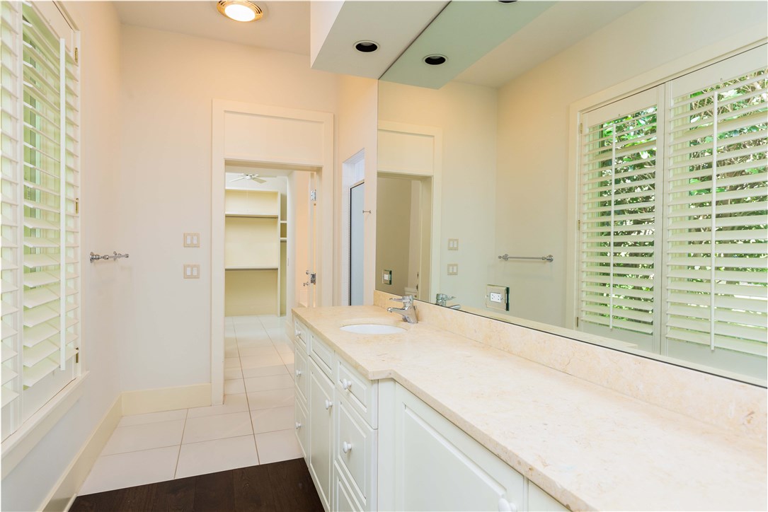 730 Egret Point