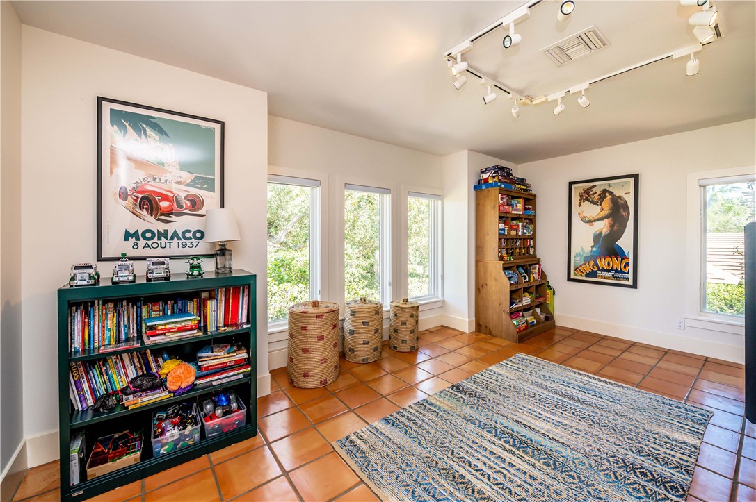 730 Egret Point