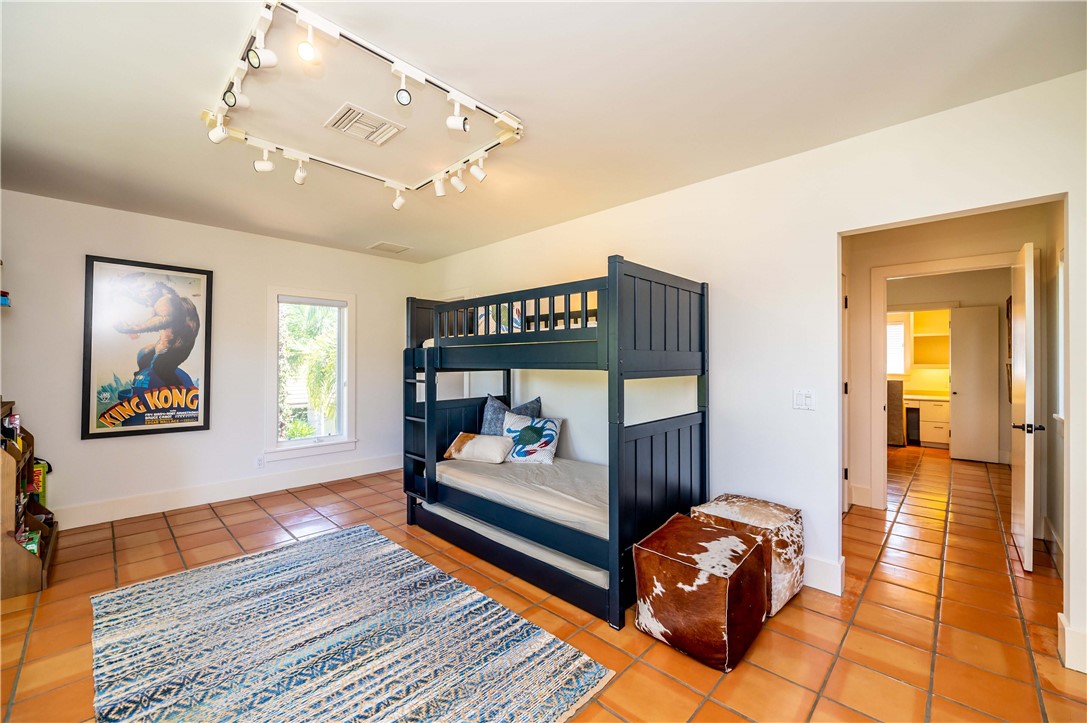 730 Egret Point