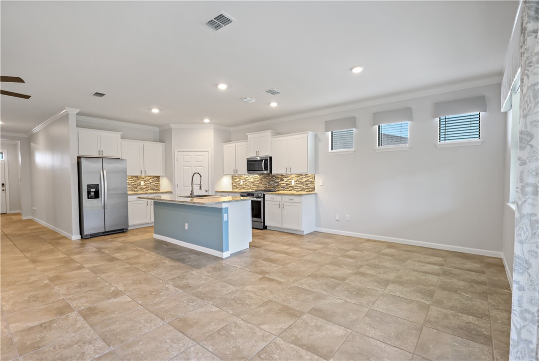 4125 Keeson Circle