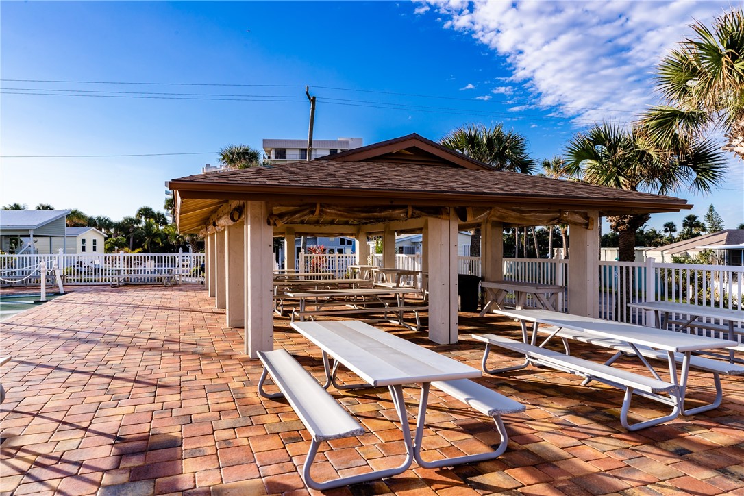 860 Pirates Cove Lane