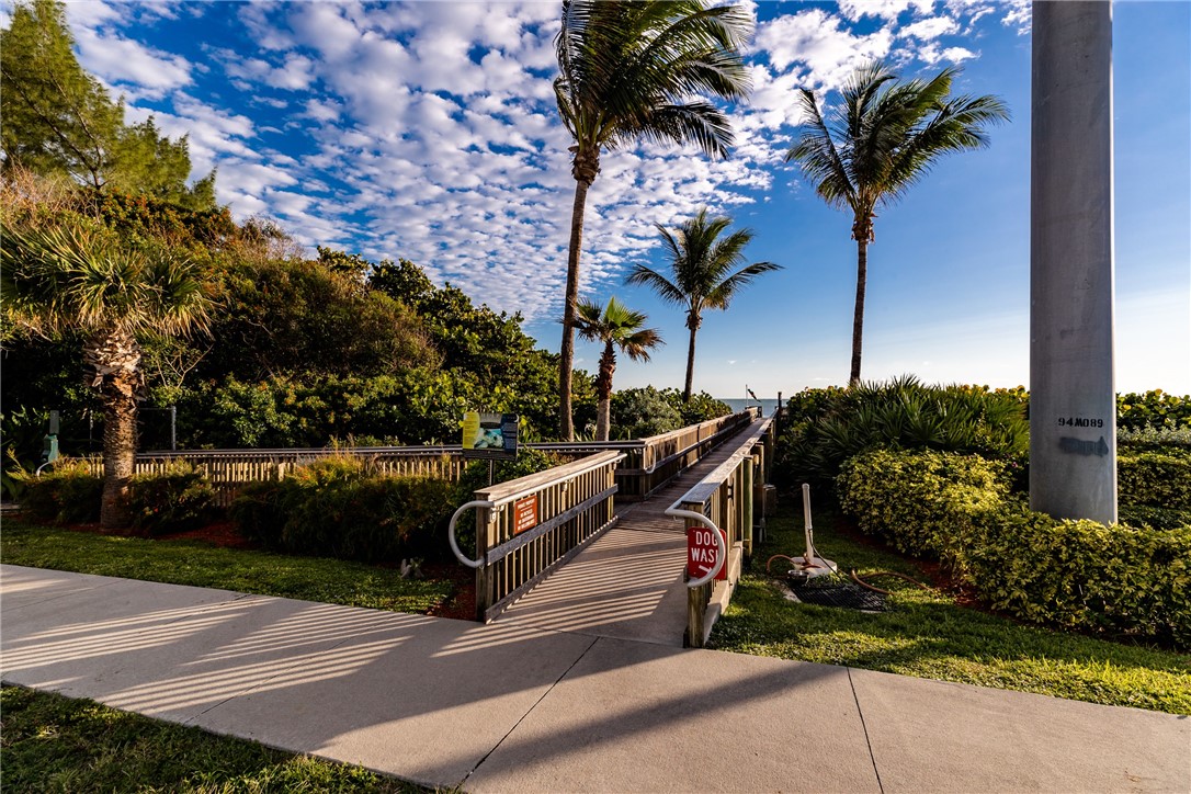 860 Pirates Cove Lane