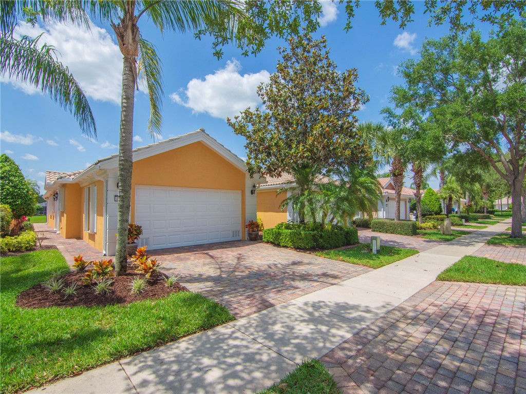 4944 Corsica Square