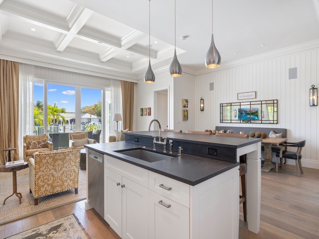 21 Royal Palm Pointe C